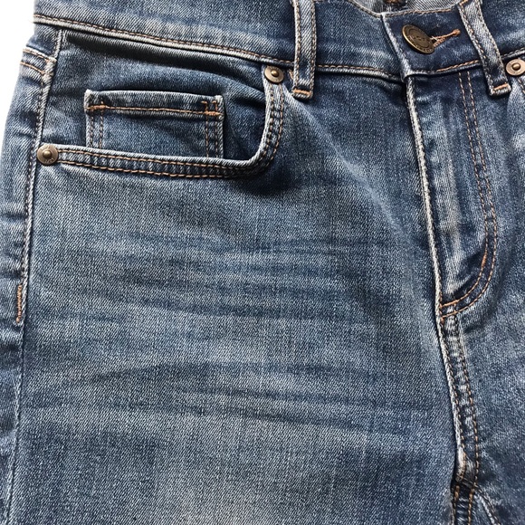 Loft demi boot cut jeans size 2 - Picture 4 of 11